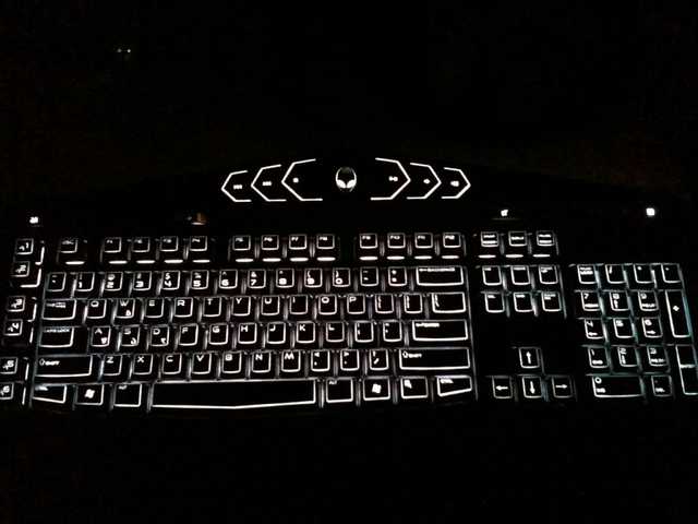 Alienware 背光鍵盤