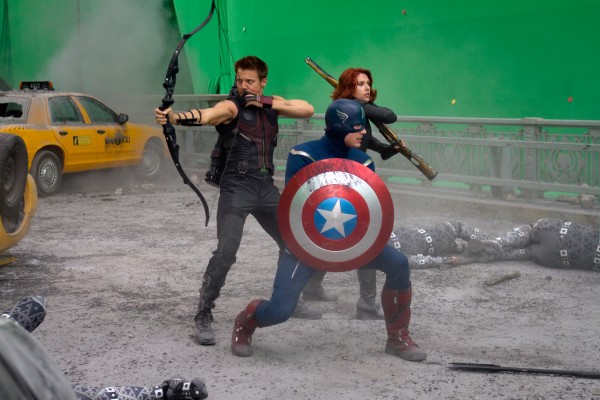 Captain-America-Hawkeye-The-Avengers-movie-image-600x400.jpg