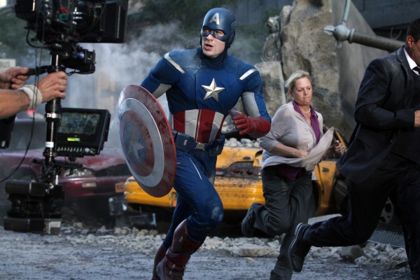 Chris-Evans-Captain-America-The-Avengers-movie-image-2-600x400.jpg