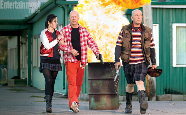 red-2-bruce-willis-mary-louise-parker.jpg