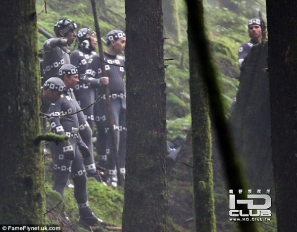 dawn-of-the-planet-of-the-apes-set-photo-motion-capture-600x469.jpg