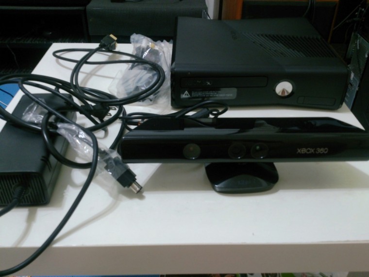 Xbox360 4G Kinect+12款遊戲