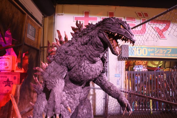 Godzilla-Encounter-Comic-Con-image-13-600x400.jpg