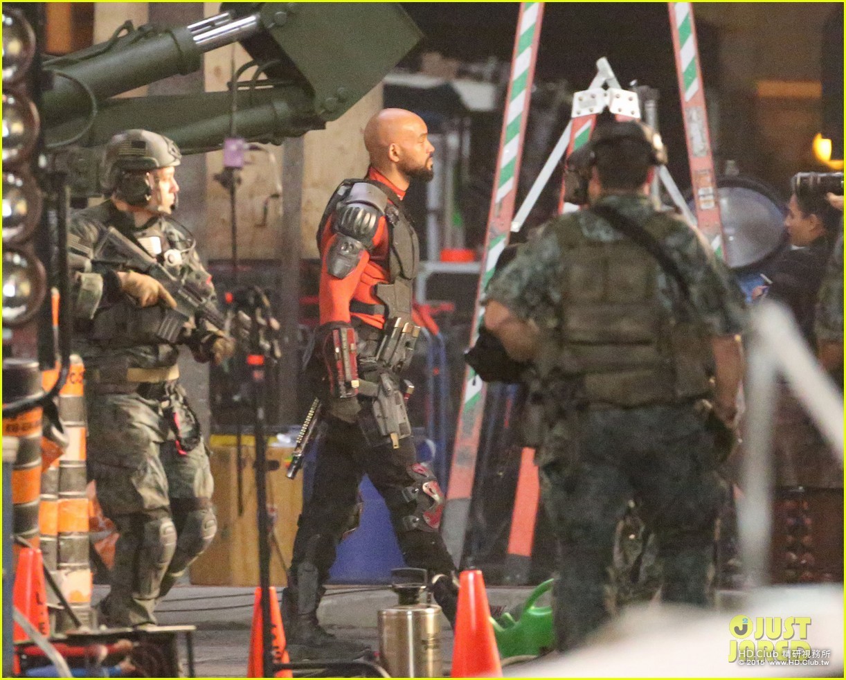 suicide-squad-cast-seen-in-costume-on-set-04.jpg