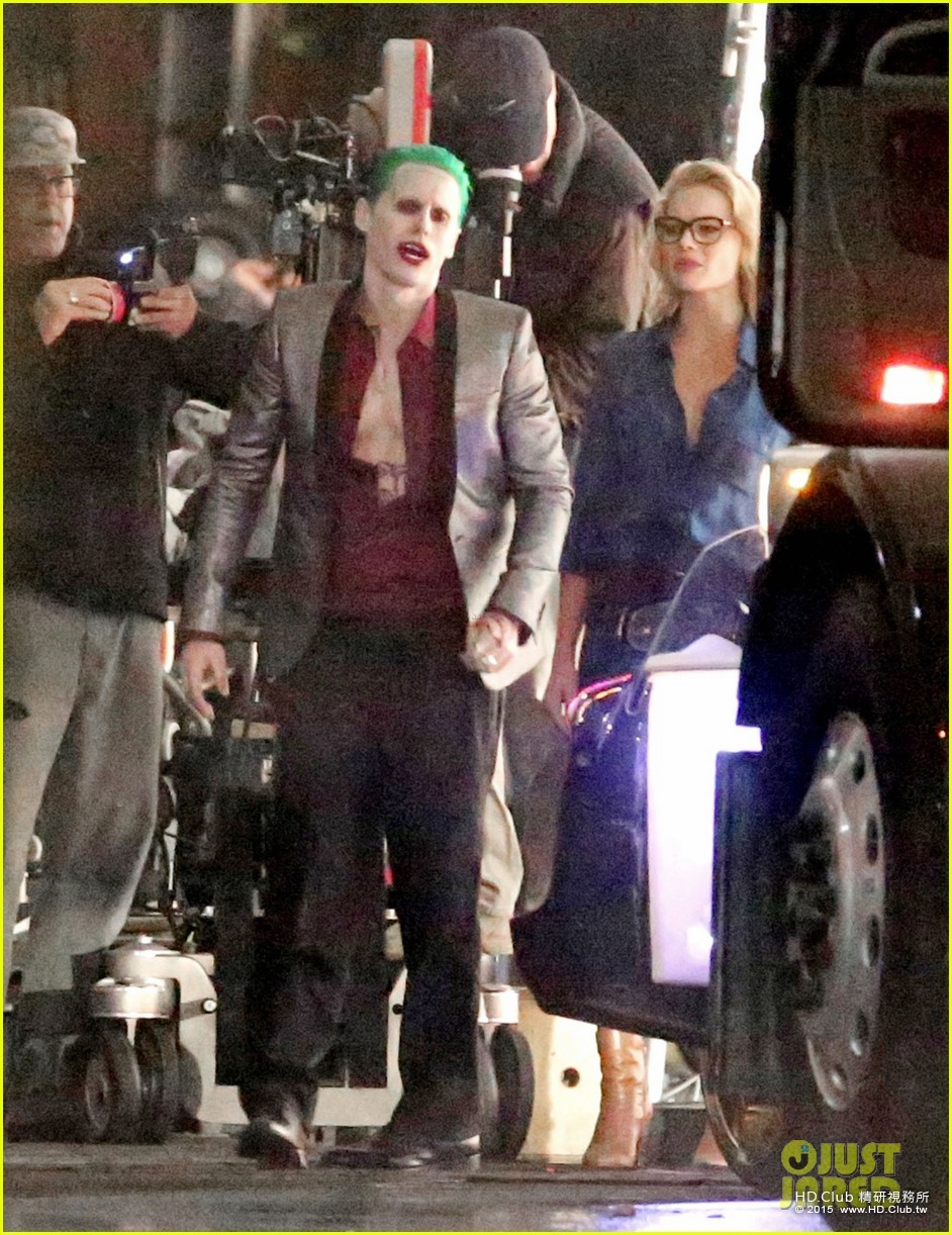 jared-leto-fights-kisses-margot-robbie-in-suicide-squad-15.jpg