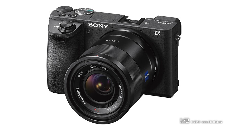 Sony 首款搭載五軸影像穩定系統的 APS-C 旗艦機 α6500，可提供 5 級快門速度，確保在.jpg
