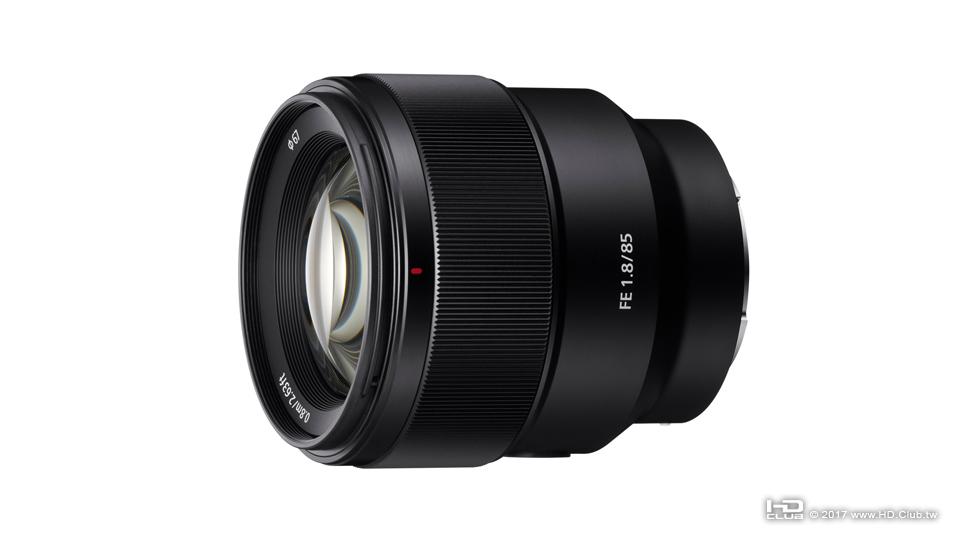 圖1) Sony FE 85mm F1.8 中距望遠定焦鏡頭輕巧便攜、是攝影愛好者能隨身配備拍攝迷人.jpg