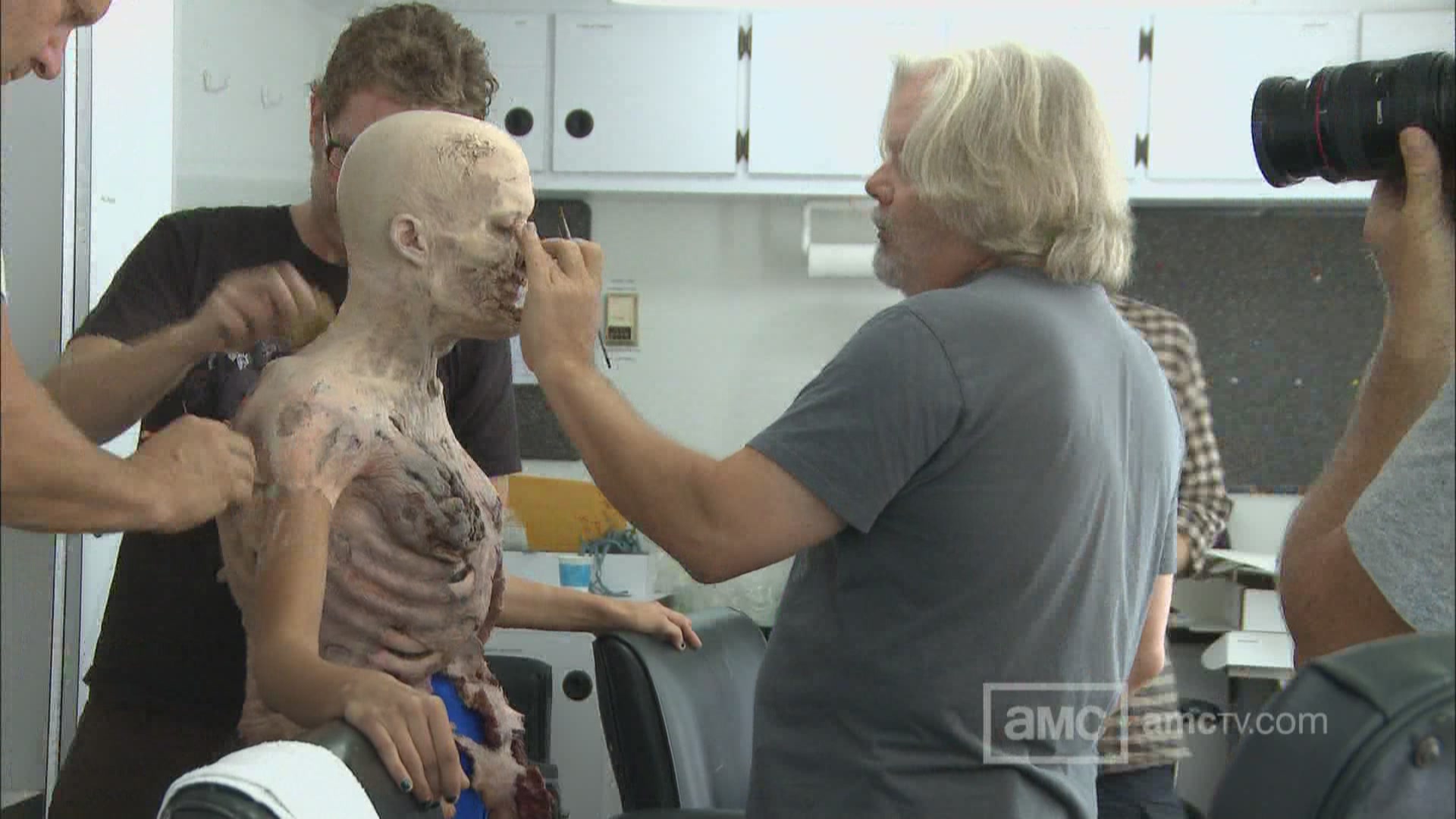 The Walking Dead - Behind The Scenes Part 2 1080i HDTV MPEG2 - RAS[(006823)11-55-26].JPG