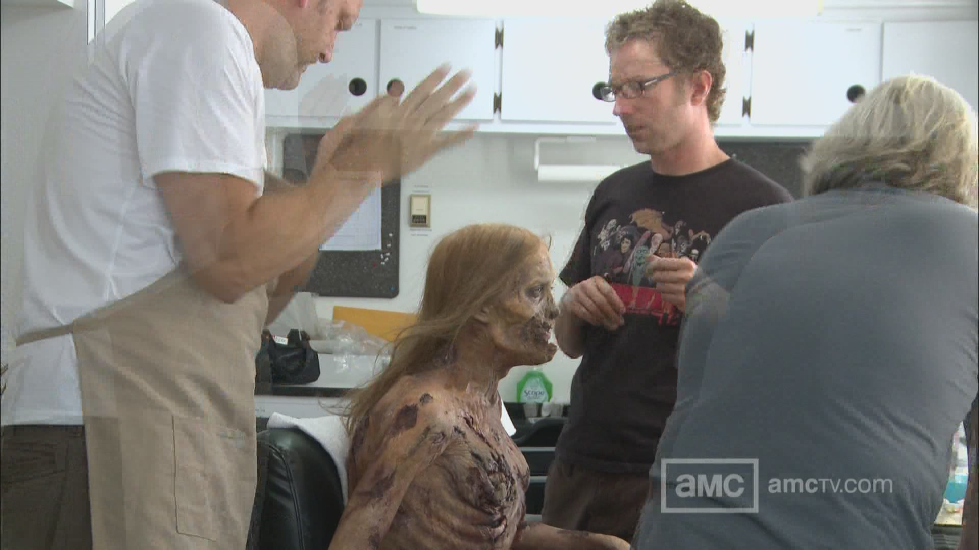 The Walking Dead - Behind The Scenes Part 2 1080i HDTV MPEG2 - RAS[(008812)11-57-02].JPG