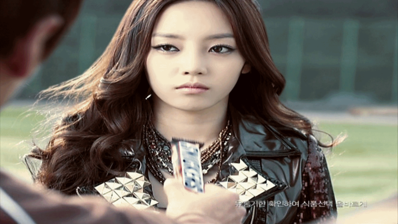 [CF] Kara Hara - SNICKERS.gif