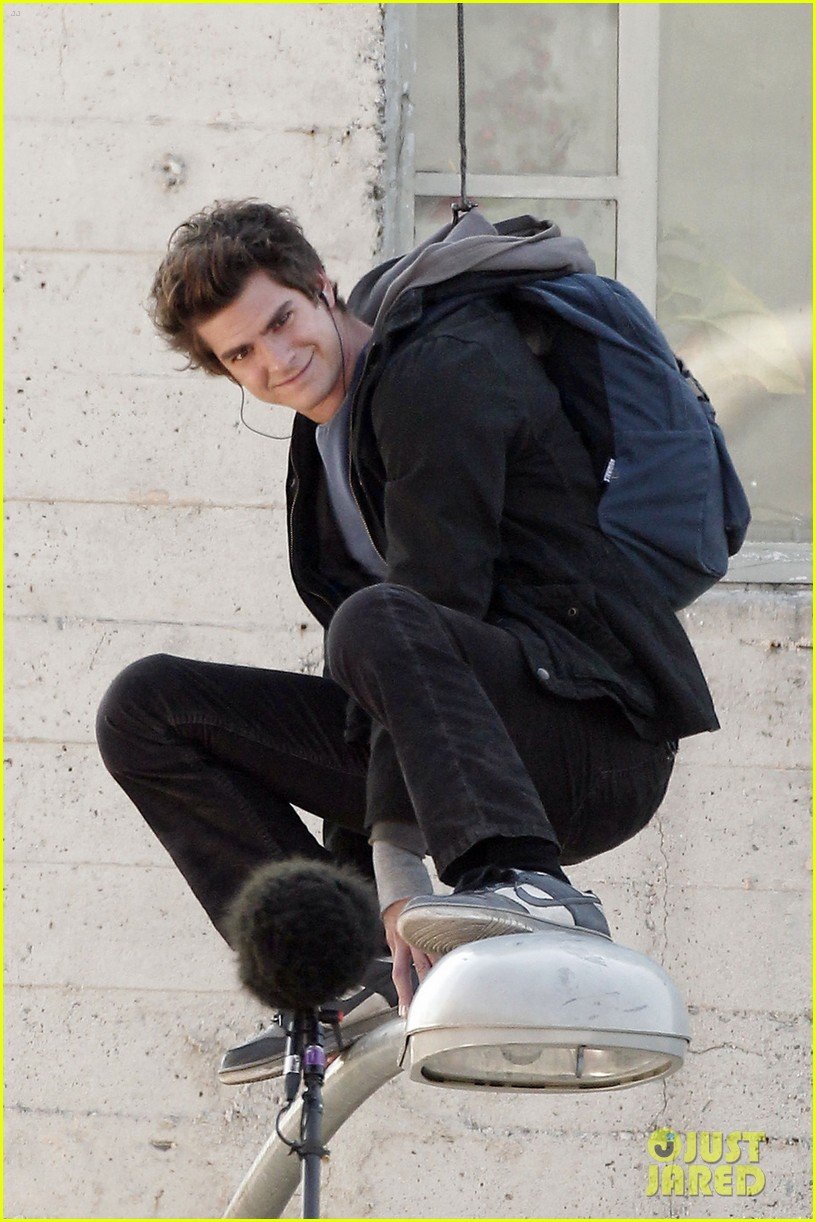 andrew-garfield-flying-spider-man-02.jpg