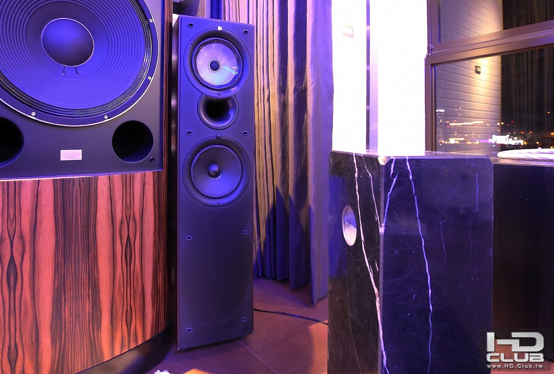 KEF Q55.JPG