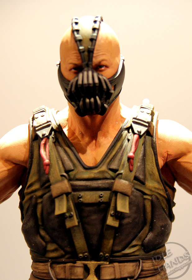 dark knight rises bane statue 03.jpg