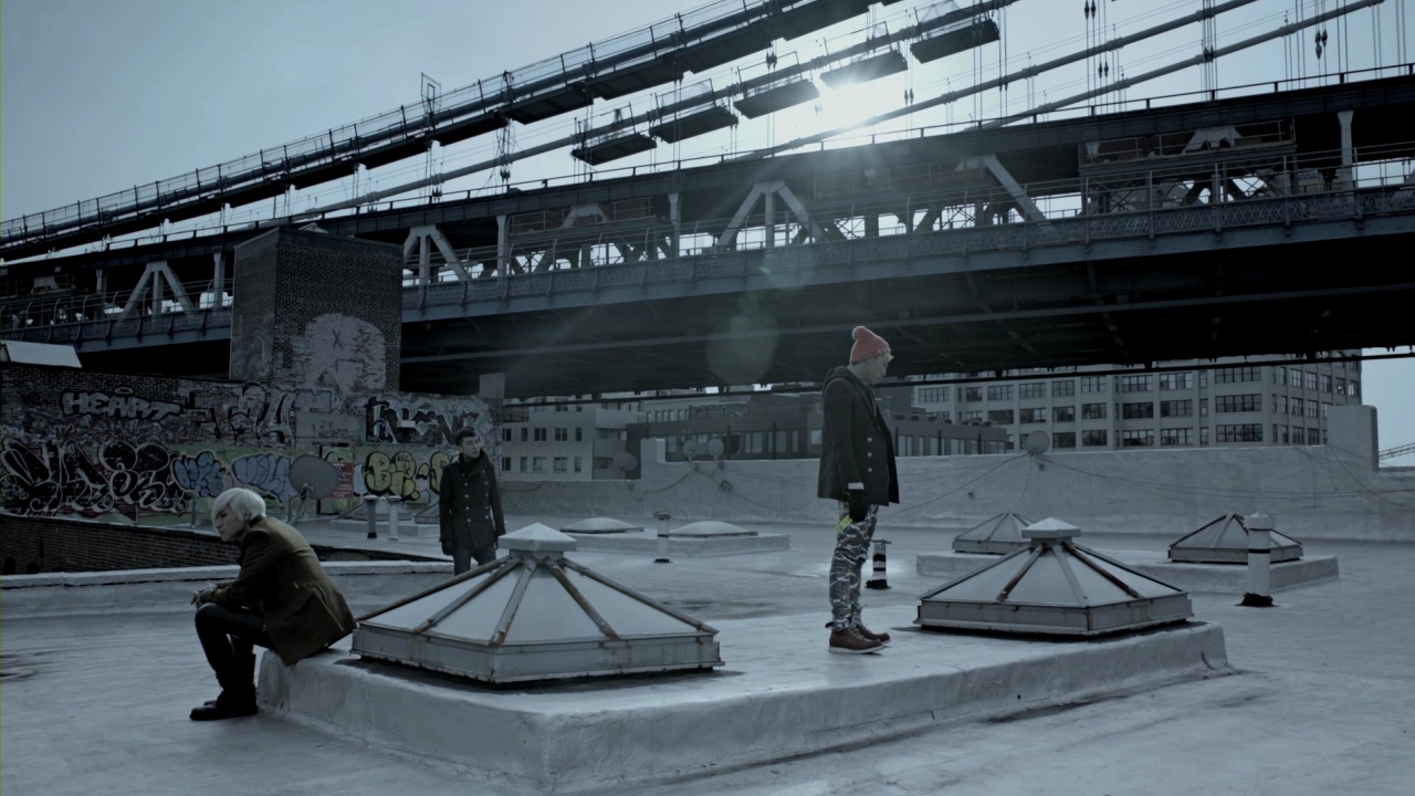 Big Bang - Blue (Melon) 720P.mp4_000037078.jpg