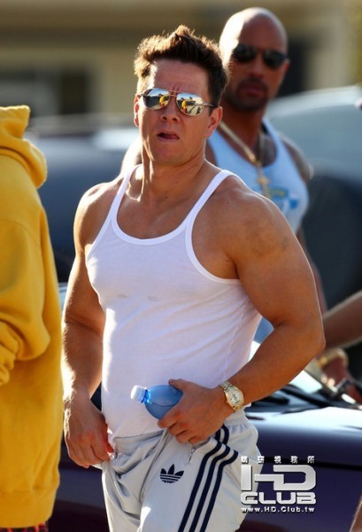 pain-and-gain-mark-wahlberg-image1-409x600.jpg