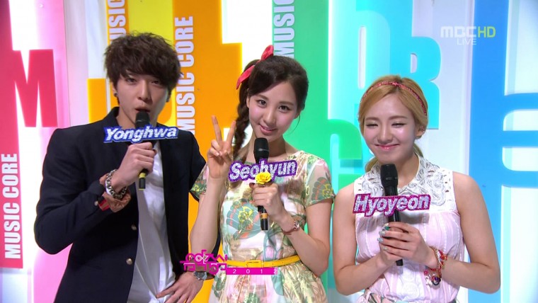 120407 MBC 쇼! 음악중심 효연&서현 MC Cut Moonlight.ts_snapshot_00.40_[2012.04.07.jpg