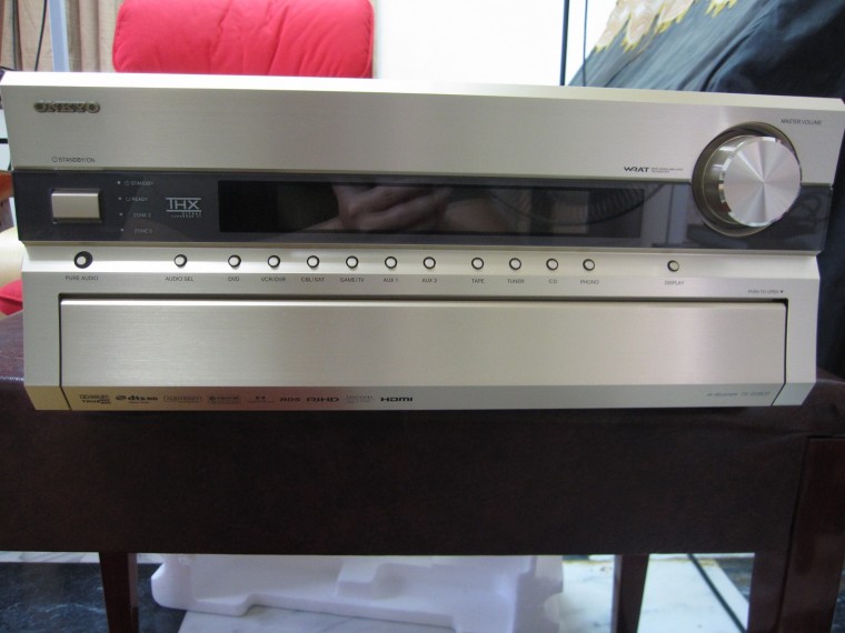 Onkyo SR-805