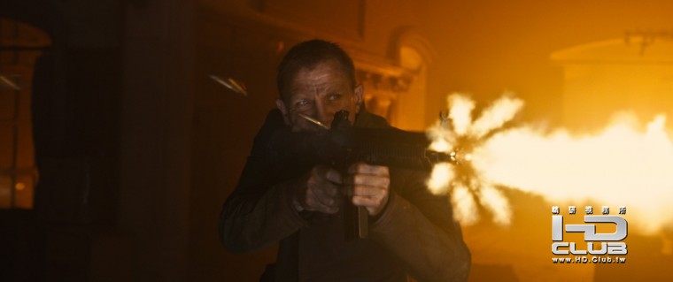 skyfall41120122.jpg