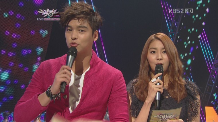 Music Bank MC fr HQ FS.JPG