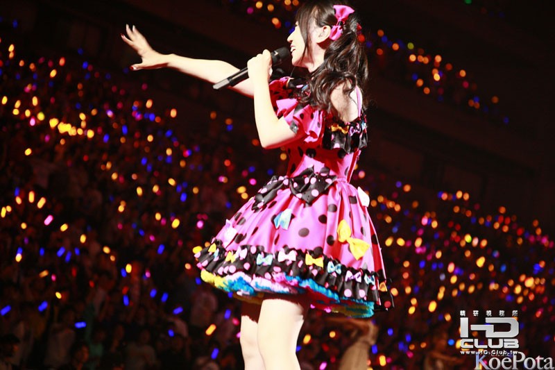 水樹奈々3.jpg