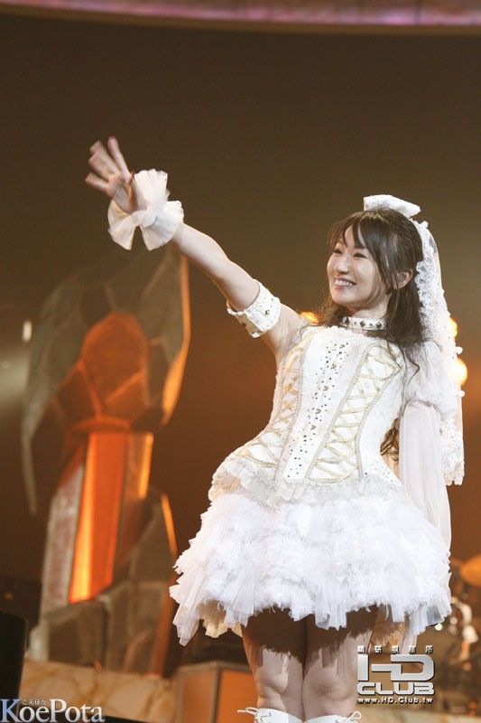 水樹奈々6.jpg