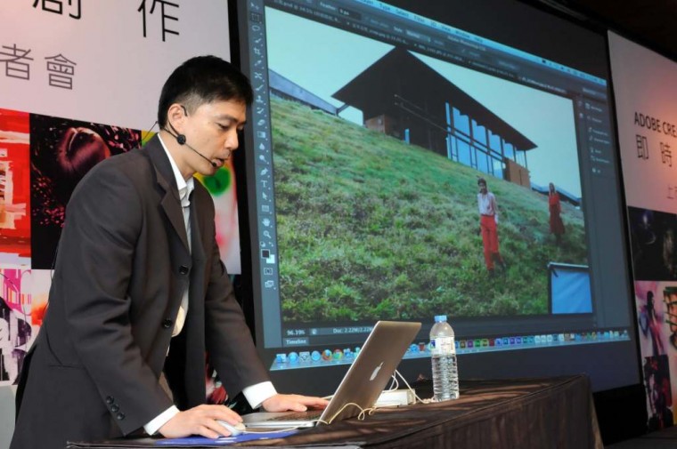 圖三 Adobe台灣業務發展經理夏榮慶示範Photoshop CS6的「內容感知工具」，突破性的功.jpg