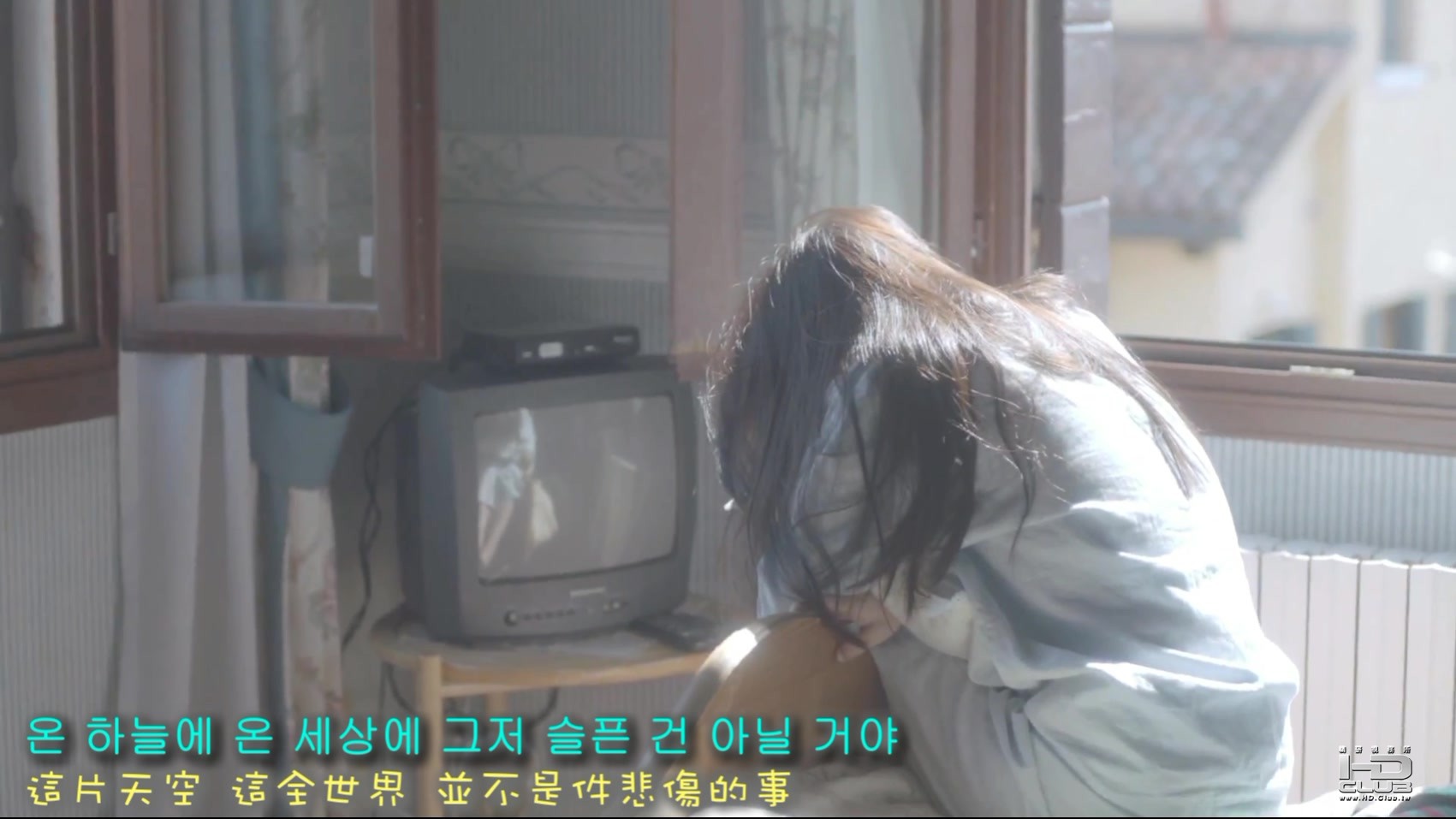 IU(아이유) _ Every End of the Day(스무 살의 봄 - 하루 끝) MV.mp4_20120512_165139.jpg