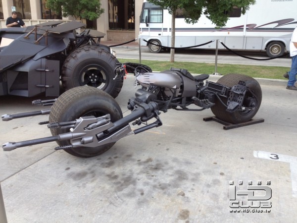 dark-knight-rises-batpod-image-600x450.jpg