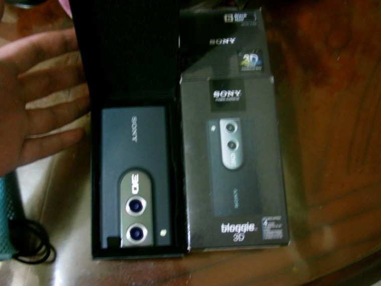 口袋型 Sony 3D bloggie 攝影機