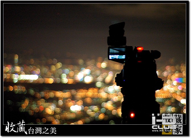 口袋裡還帶著幾顆糖~ 偷偷地... 自己先塞了幾顆糖撐著先吧..... 上山就上山吧~ ... ... ... ... ...
