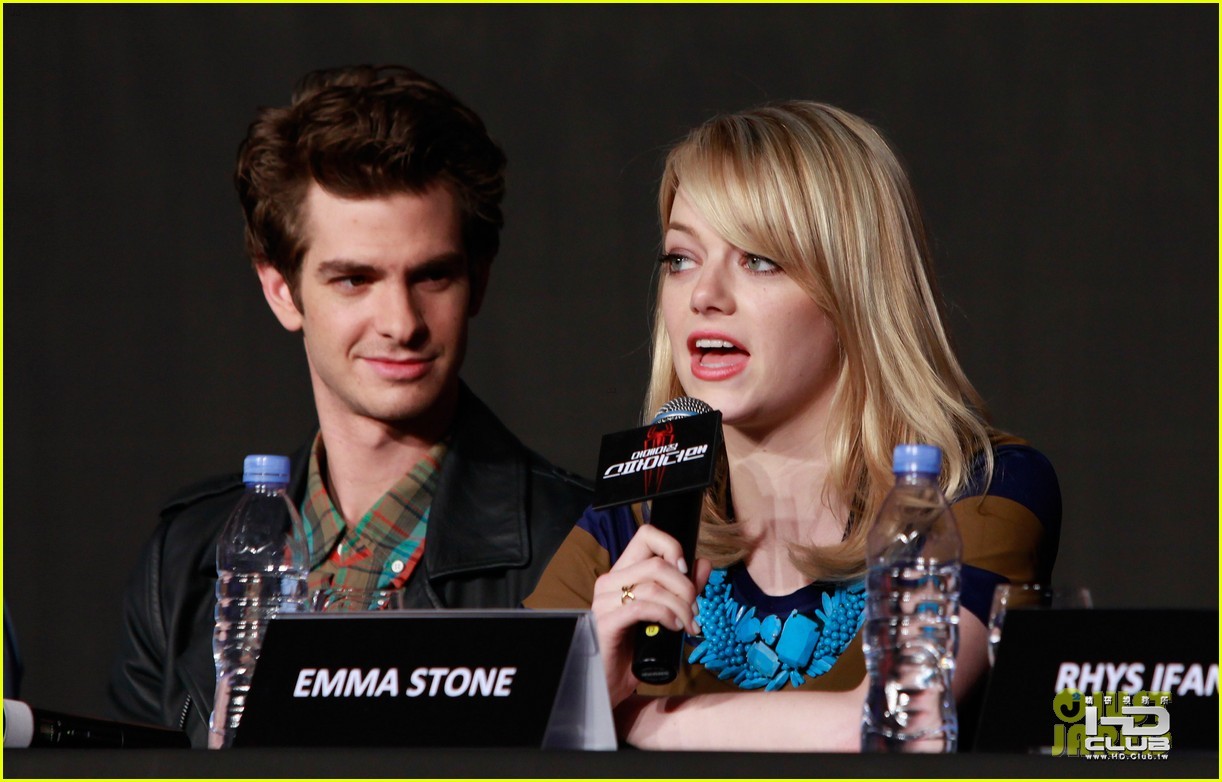 emma-stone-andrew-garfield-south-korea-press-conference-20.jpg