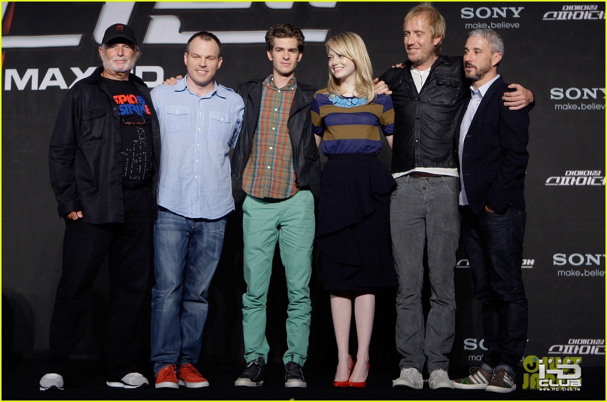 emma-stone-andrew-garfield-south-korea-press-conference-04.jpg