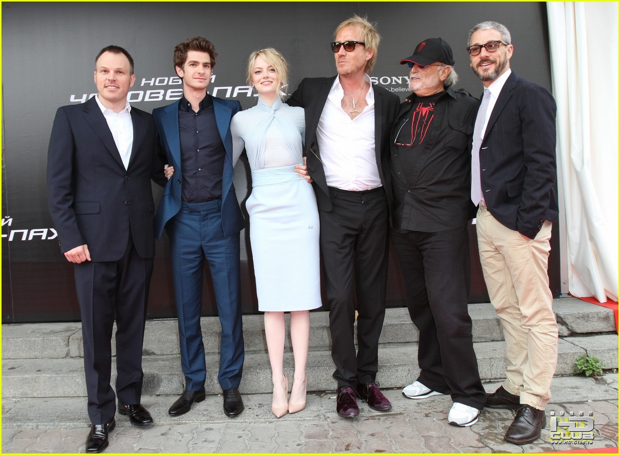 emma-stone-andrew-garfield-spider-man-russia-02.jpg