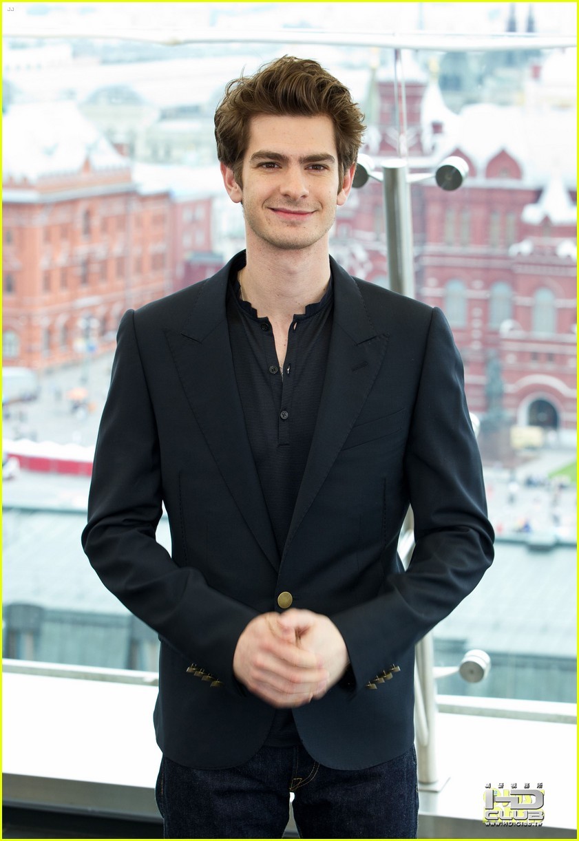 emma-stone-andrew-garfield-spider-man-russia-08.jpg
