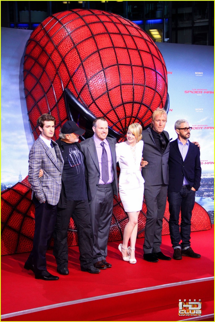 emma-stone-andrew-garfield-spider-man-berlin-premiere-11.jpg