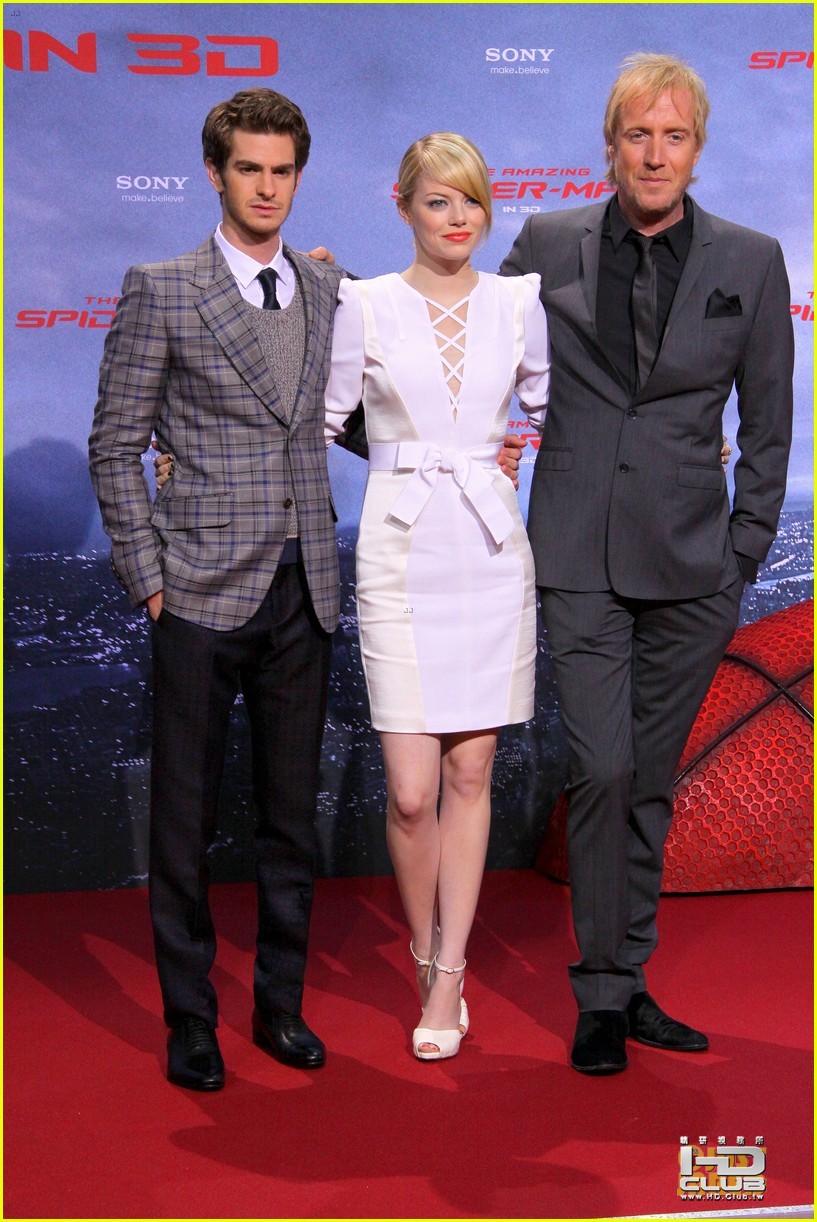 emma-stone-andrew-garfield-spider-man-berlin-premiere-03.jpg