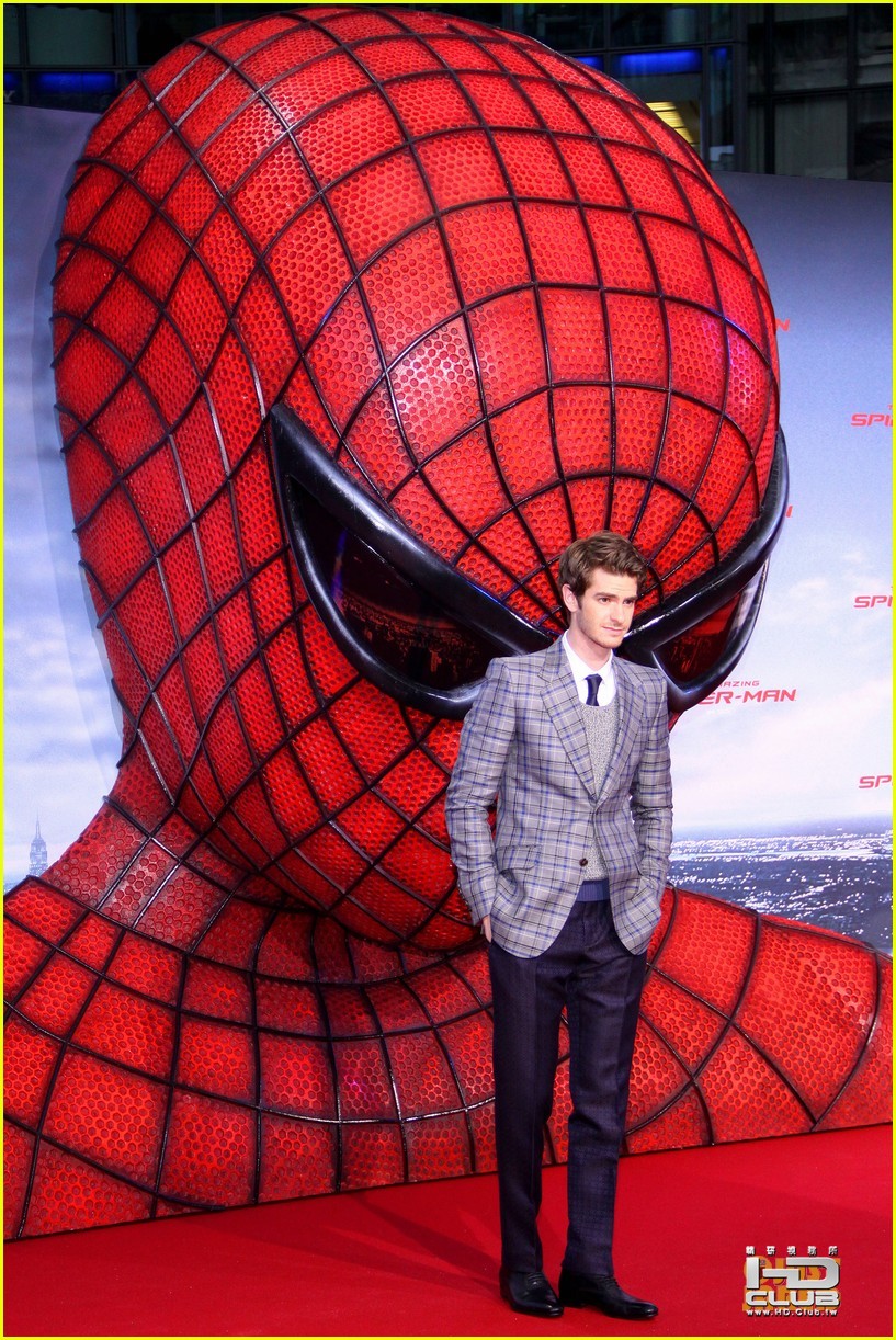 emma-stone-andrew-garfield-spider-man-berlin-premiere-09.jpg