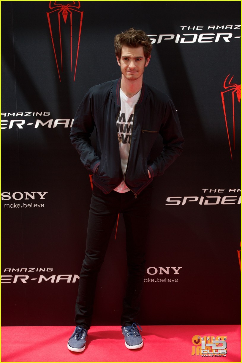 emma-stone-andrew-garfield-spider-man-spain-photo-call-05.jpg