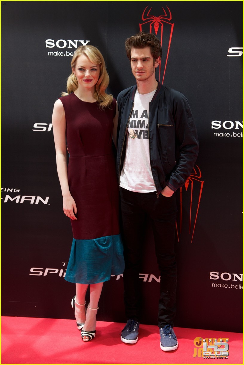 emma-stone-andrew-garfield-spider-man-spain-photo-call-11.jpg