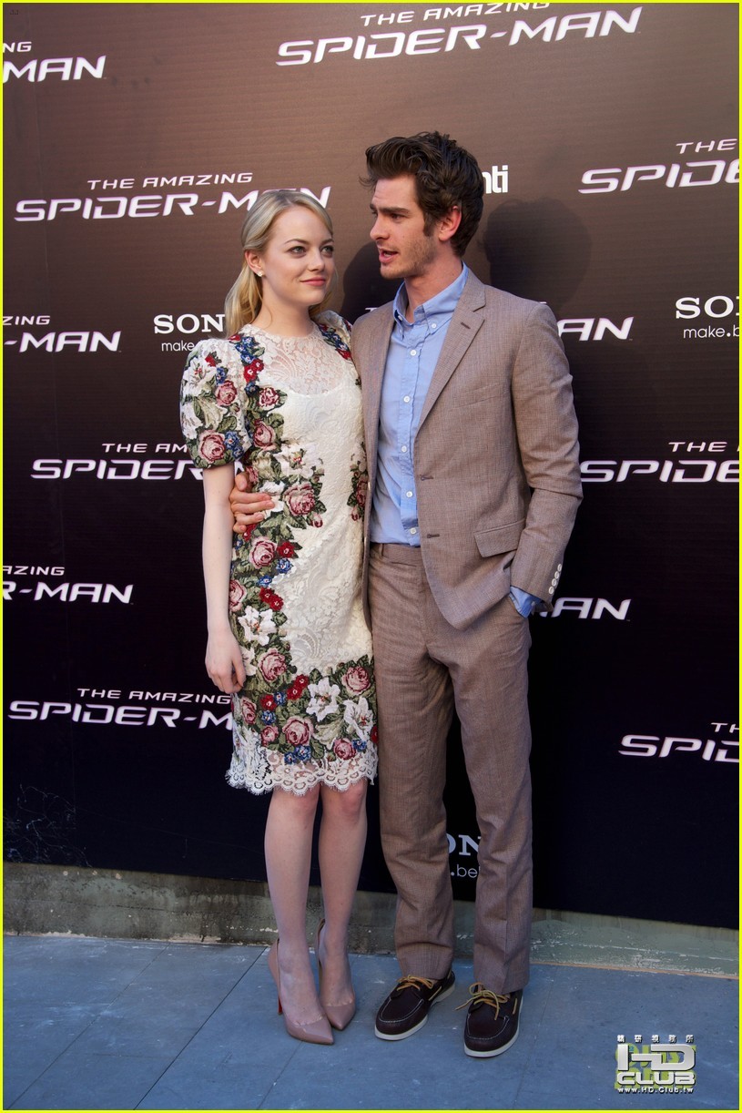 emma-stone-andrew-garfield-spider-man-spain-premiere-01.jpg