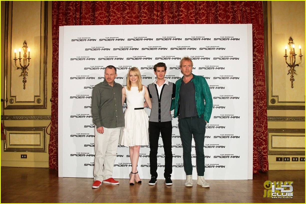 emma-stone-andrew-garfield-spider-man-italy-photo-call-01.jpg