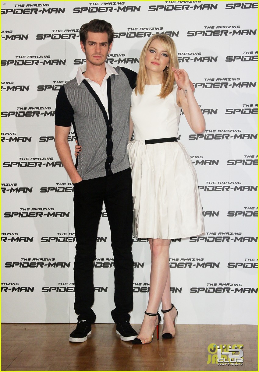 emma-stone-andrew-garfield-spider-man-italy-photo-call-03.jpg
