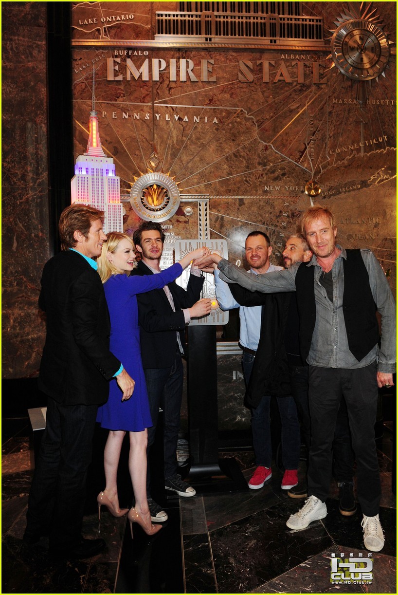 emma-stone-andrew-garfield-empire-state-04.JPG