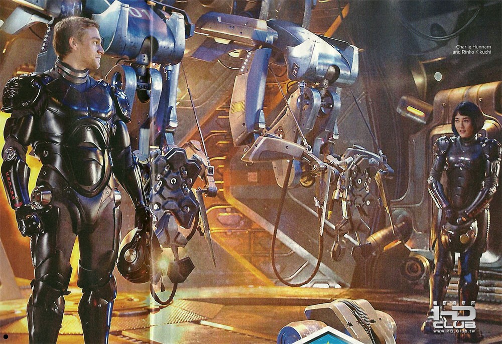 pacific-rim-charlie-hunnam-rinko-kikuchi.jpg