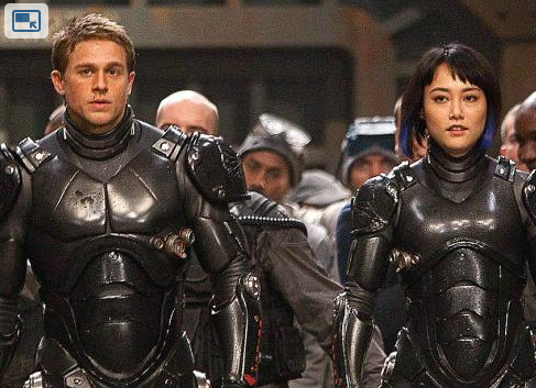 pacific-rim-charlie-hunnam-rinko-kikuchi1.jpg