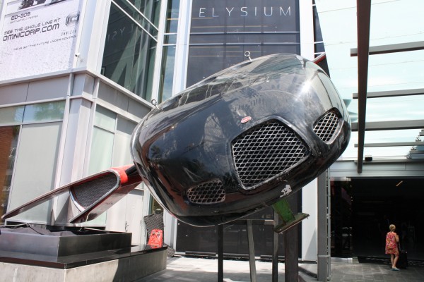 Elysium-vehicle-comic-con-1-600x400.jpg