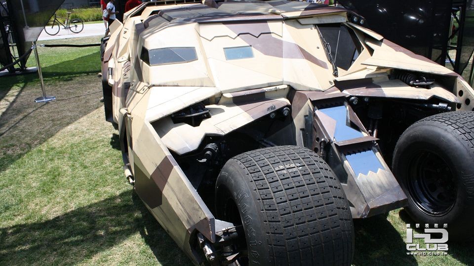 dark-knight-rises-camouflage-batmobile.jpg