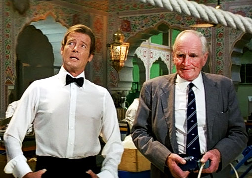 Q-DESMOND-LLEWELYN_510.jpg