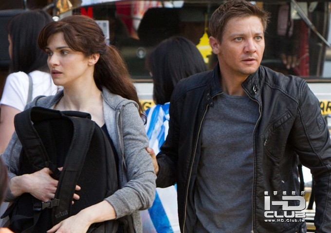 first-look-rachel-weisz-jeremy-renner-the-bourne-legacy.jpg