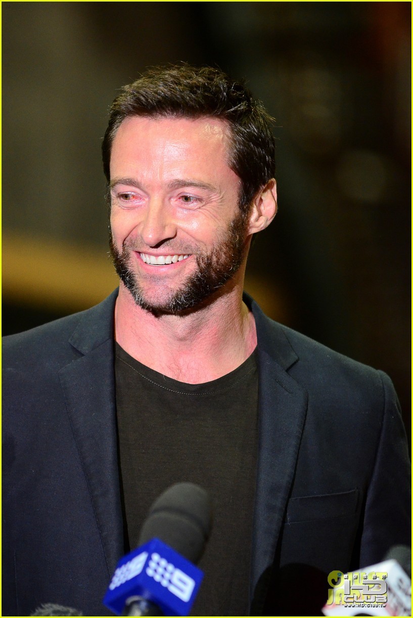 hugh-jackman-wolverine-press-conference-16.jpg